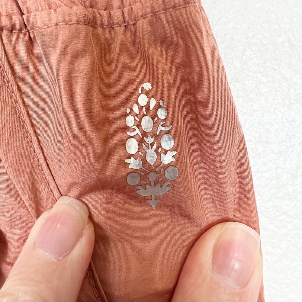 Free People Way Home Shorts in Brushed Apricot Size XS - Picture 3 of 13